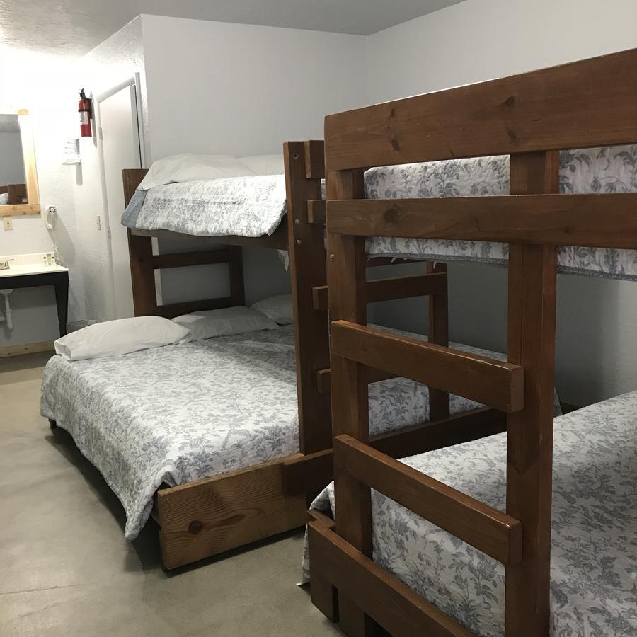 Arrowhead Point Lodge & Campground Kingston Экстерьер фото